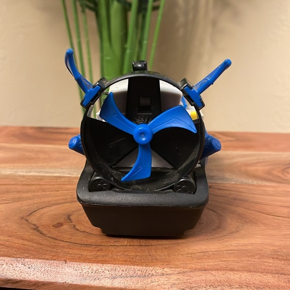 Batman Figure & Boat 🛥️ - Picture 4 of 7